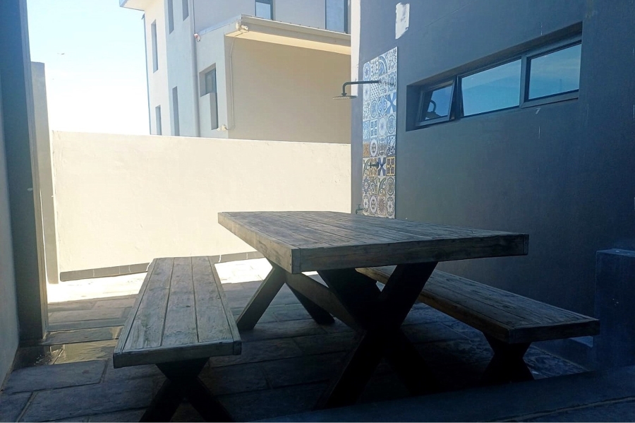 To Let 2 Bedroom Property for Rent in Bloubergstrand Western Cape